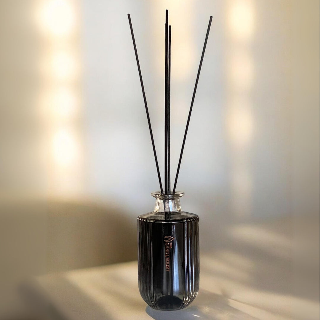 Signature Room Diffuser - Eleganta dofter, 500ml - Handgjord doftspridare för lyxig atmosfär hemma.